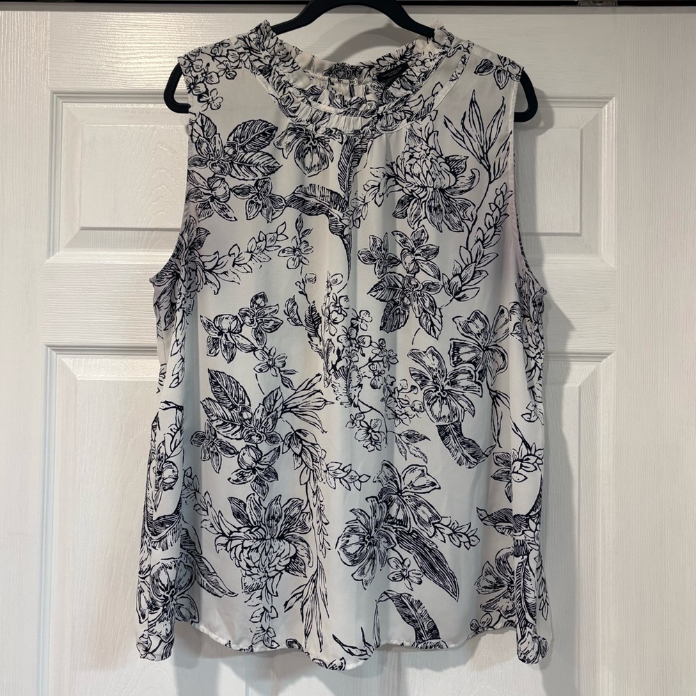 Ann Taylor Black and White Floral Blouse